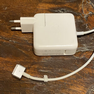 Apple MagSafe 2 45 W -virtalähde